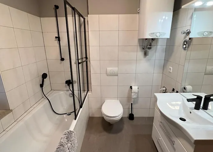 2 Am Bahnhof * Erfurt