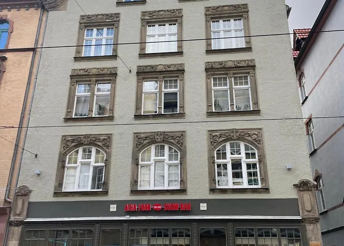 2 Am Bahnhof * إرفورت